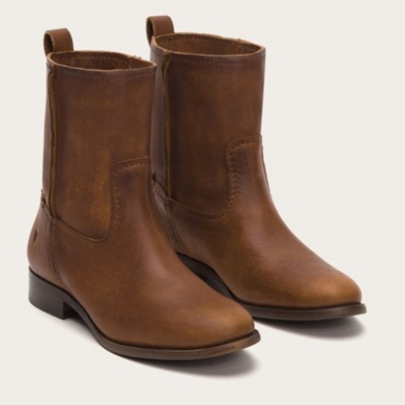 FRYE CARA SHORT - Picture 2 of 7